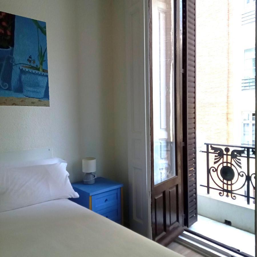 Guest House Exito En 马德里 外观 照片