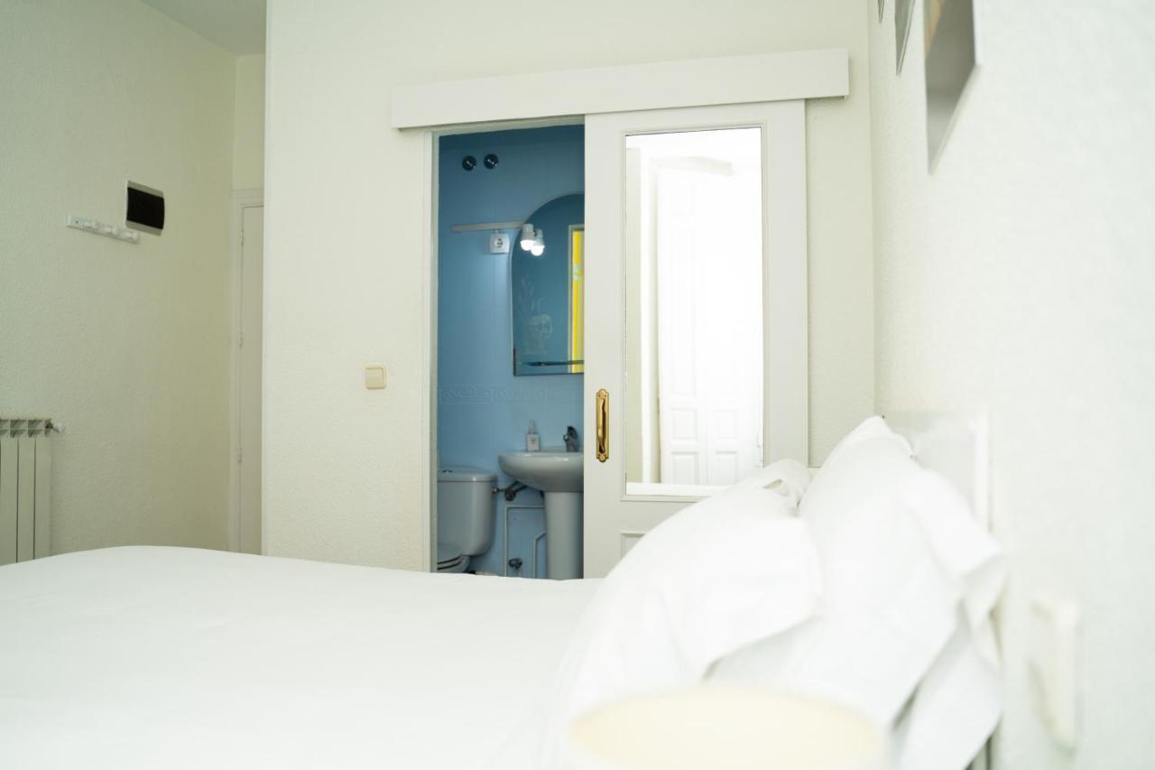 Guest House Exito En 马德里 外观 照片