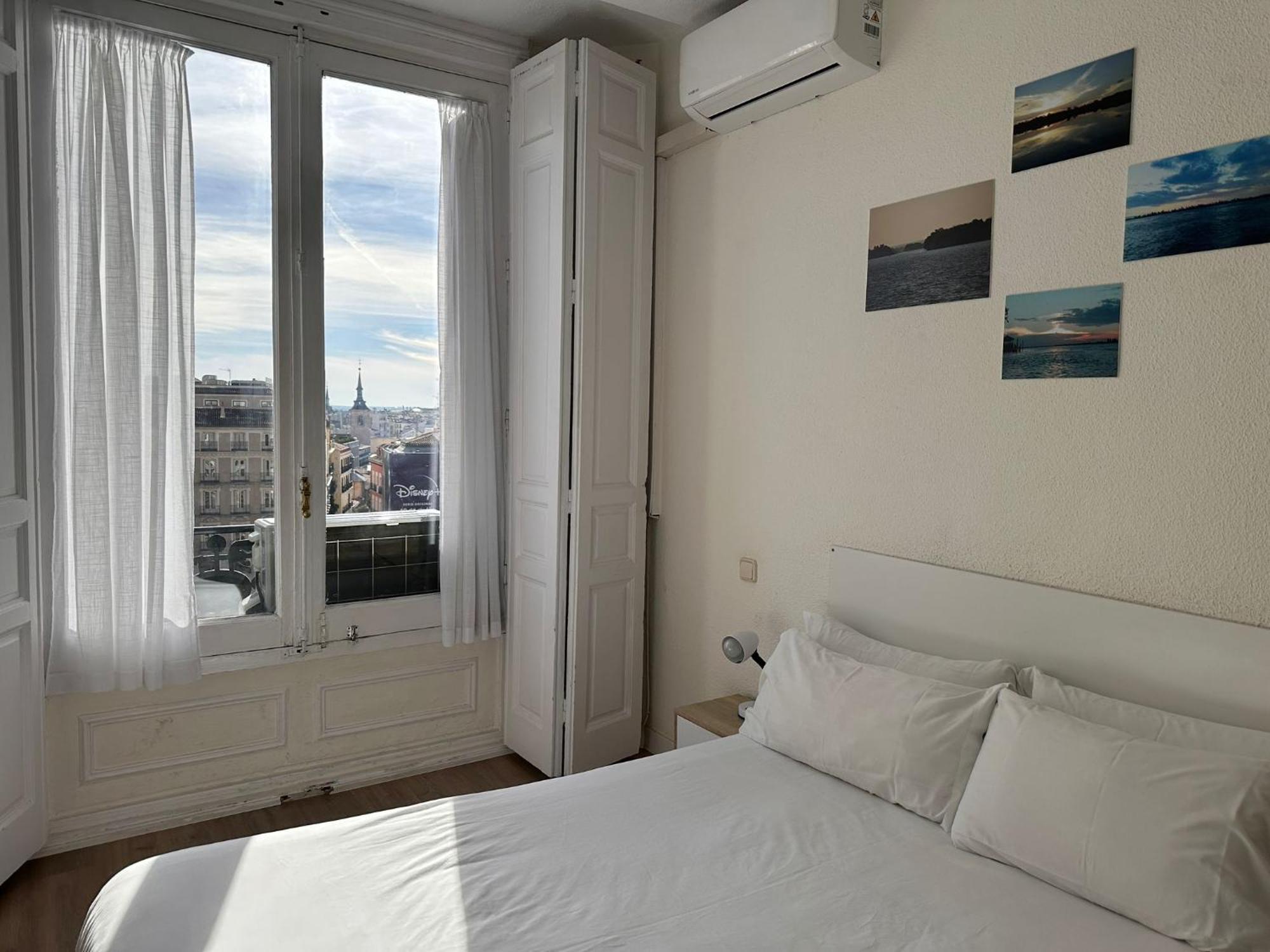 Guest House Exito En 马德里 外观 照片