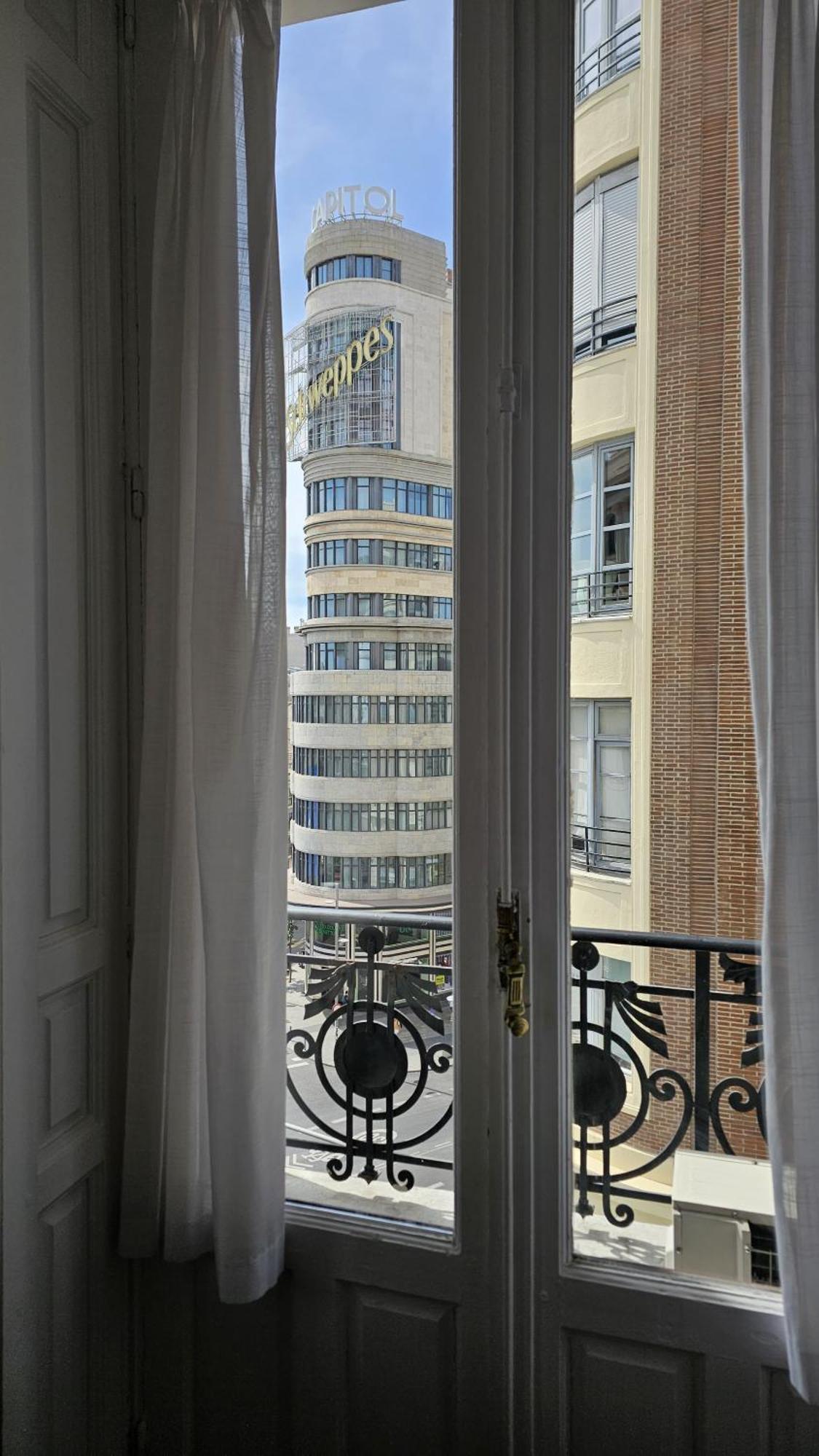 Guest House Exito En 马德里 外观 照片